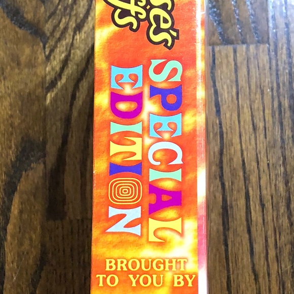 Travis Scott’s Special Edition Reese’s Peices RARE - Picture 2 of 3